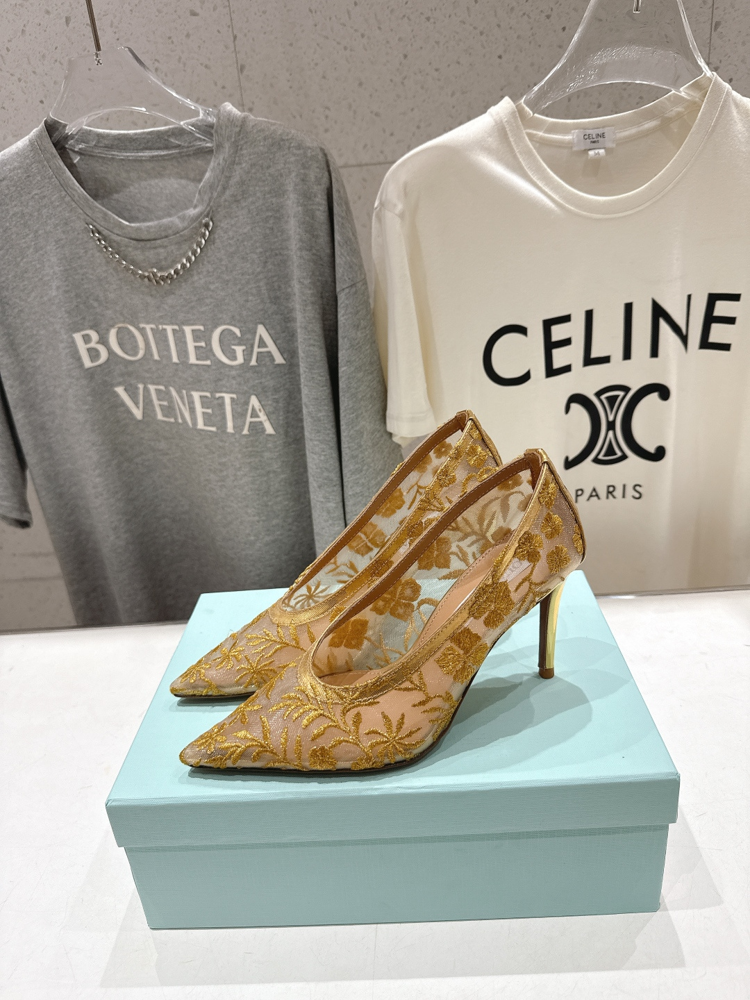 高版本出厂 「ᴀqᴜᴀᴢᴢᴜʀᴀ」AQUAZZURA/菠萝F072 2026ss新款尖头金属刺绣高跟鞋凉