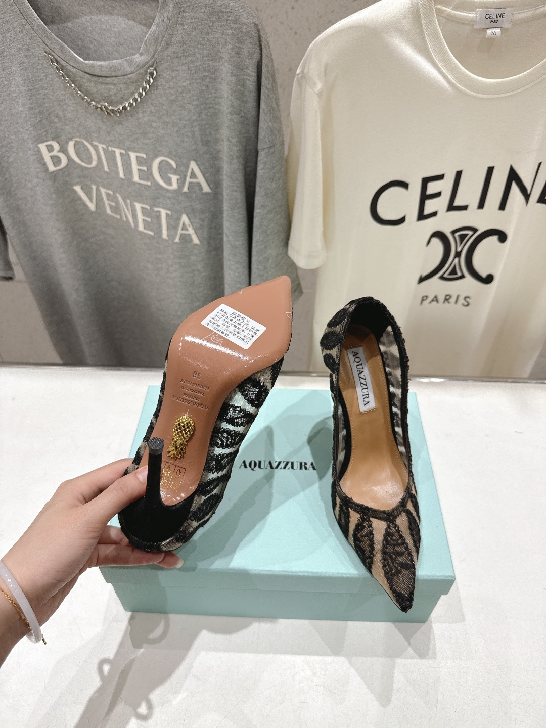 高版本出厂 「ᴀqᴜᴀᴢᴢᴜʀᴀ」AQUAZZURA/菠萝F072 2026ss新款尖头金属刺绣高跟鞋凉