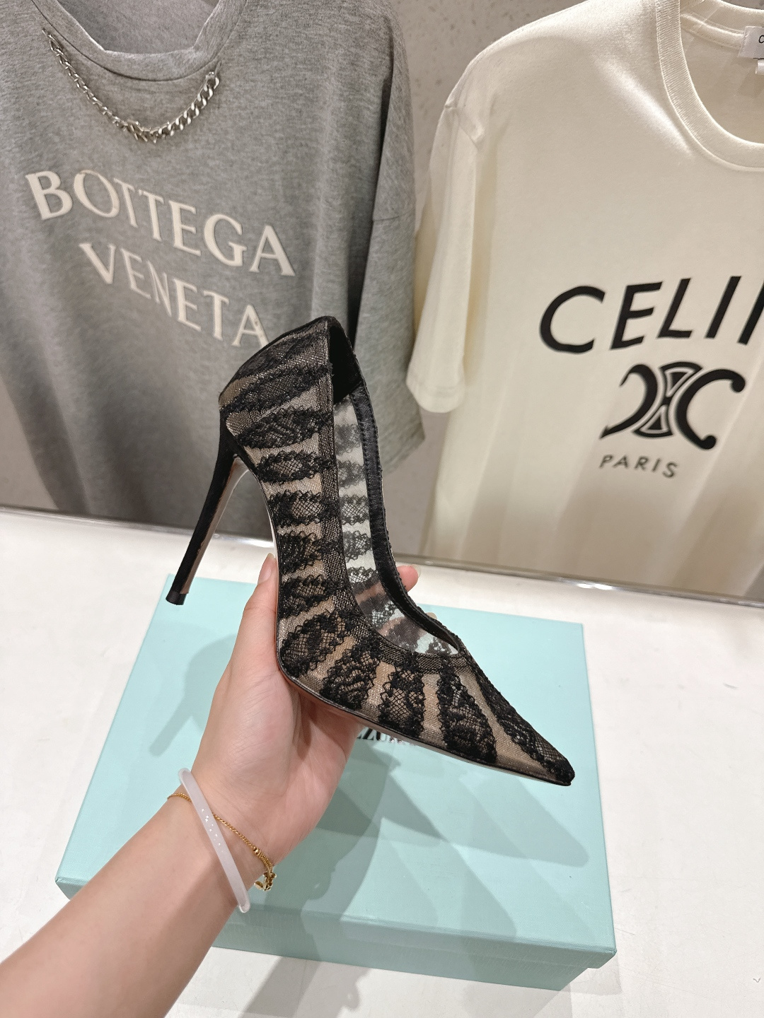 高版本出厂 「ᴀqᴜᴀᴢᴢᴜʀᴀ」AQUAZZURA/菠萝F072 2026ss新款尖头金属刺绣高跟鞋凉
