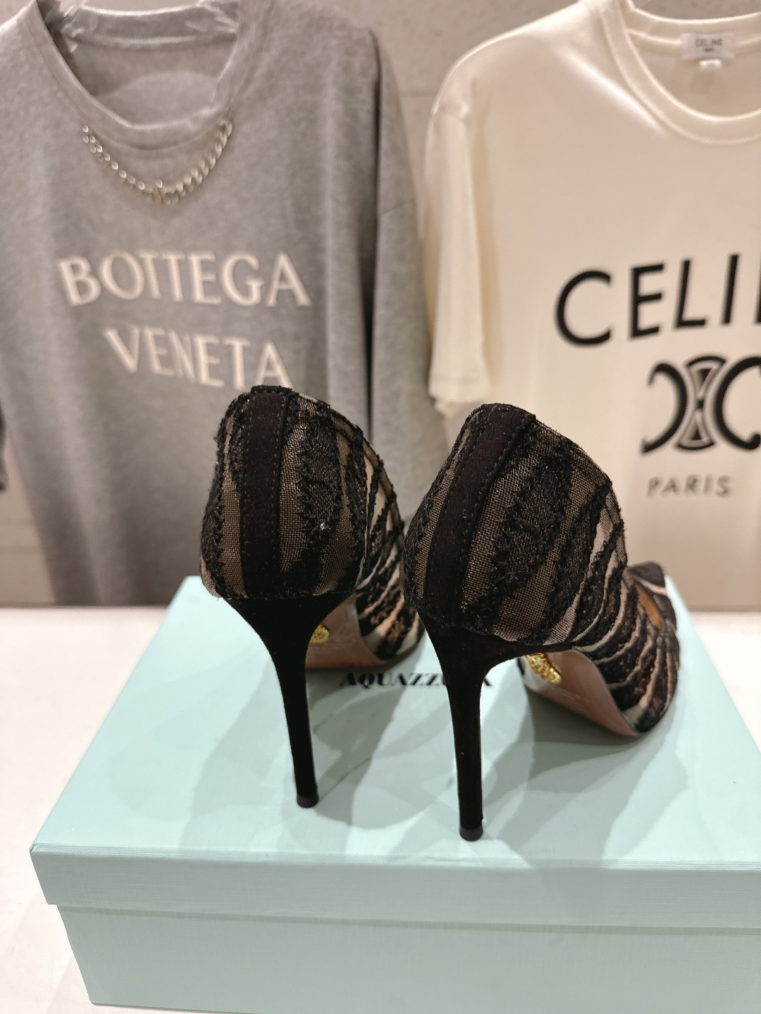 高版本出厂 「ᴀqᴜᴀᴢᴢᴜʀᴀ」AQUAZZURA/菠萝F072 2026ss新款尖头金属刺绣高跟鞋凉
