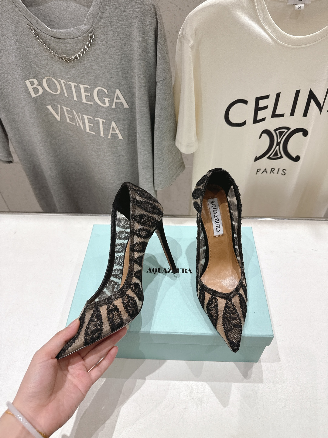 高版本出厂 「ᴀqᴜᴀᴢᴢᴜʀᴀ」AQUAZZURA/菠萝F072 2026ss新款尖头金属刺绣高跟鞋凉