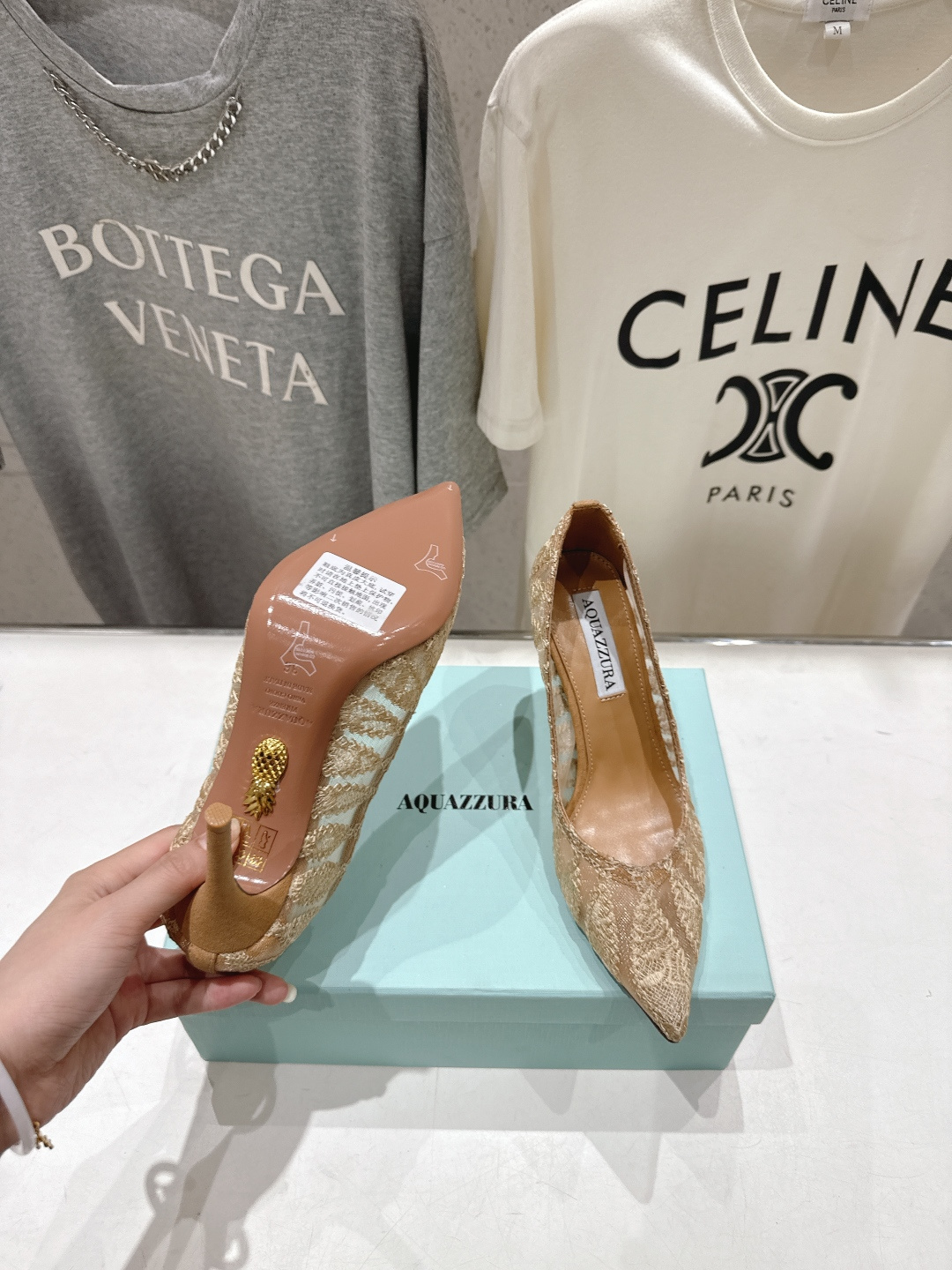 高版本出厂 「ᴀqᴜᴀᴢᴢᴜʀᴀ」AQUAZZURA/菠萝F072 2026ss新款尖头金属刺绣高跟鞋凉