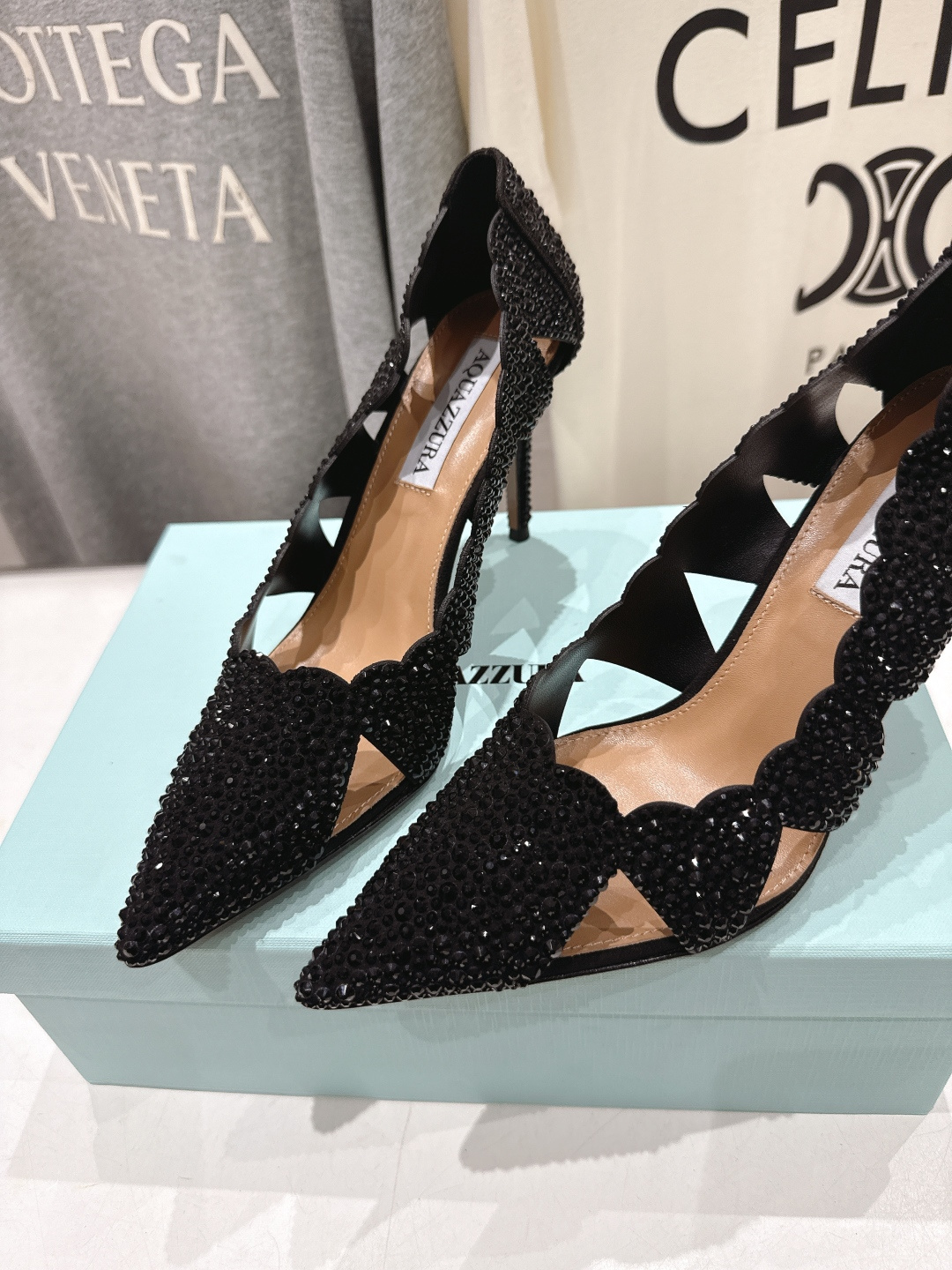 高版本出厂 「ᴀqᴜᴀᴢᴢᴜʀᴀ」AQUAZZURA/菠萝F072 2026ss新款尖头水钻镂空高跟鞋凉