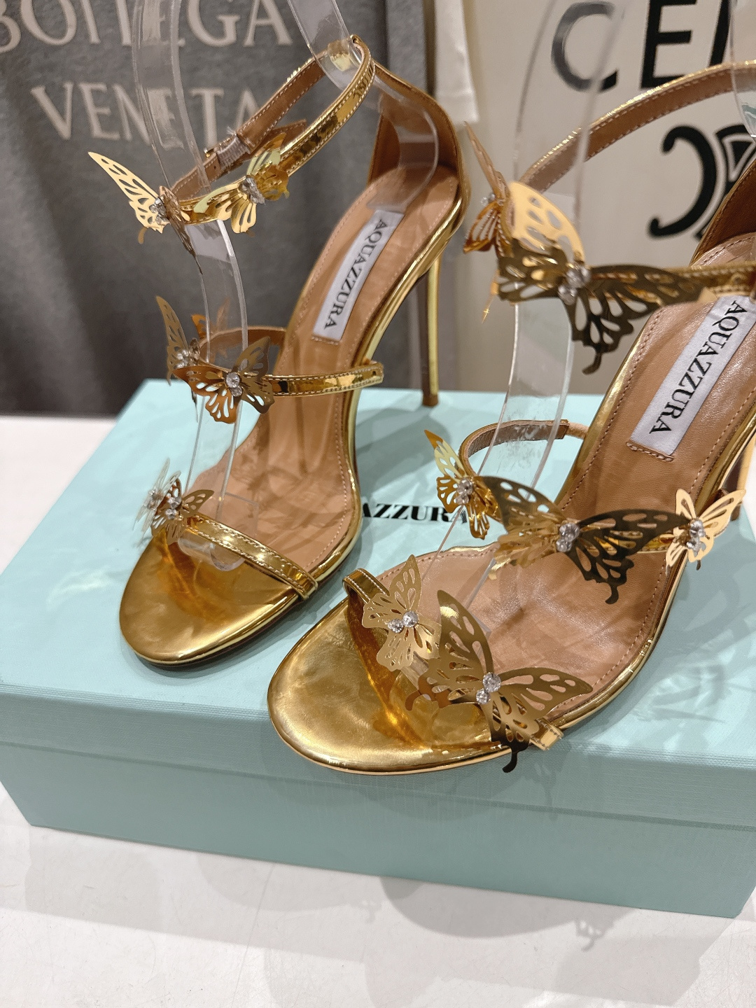 高版本出厂 「ᴀqᴜᴀᴢᴢᴜʀᴀ」AQUAZZURA/菠萝F072 2026ss夏季新款高跟蝴蝶水钻凉鞋