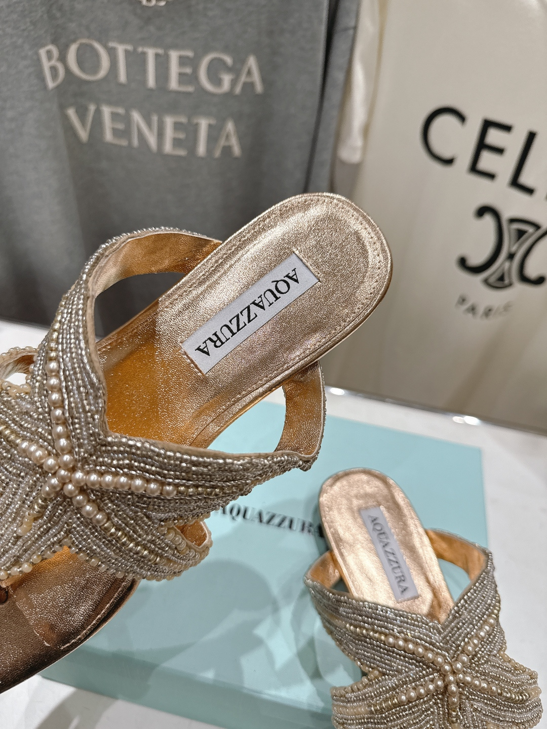 高版本出厂 「ᴀqᴜᴀᴢᴢᴜʀᴀ」AQUAZZURA/菠萝F072 2026ss夏季新款海心串珠水钻夹脚