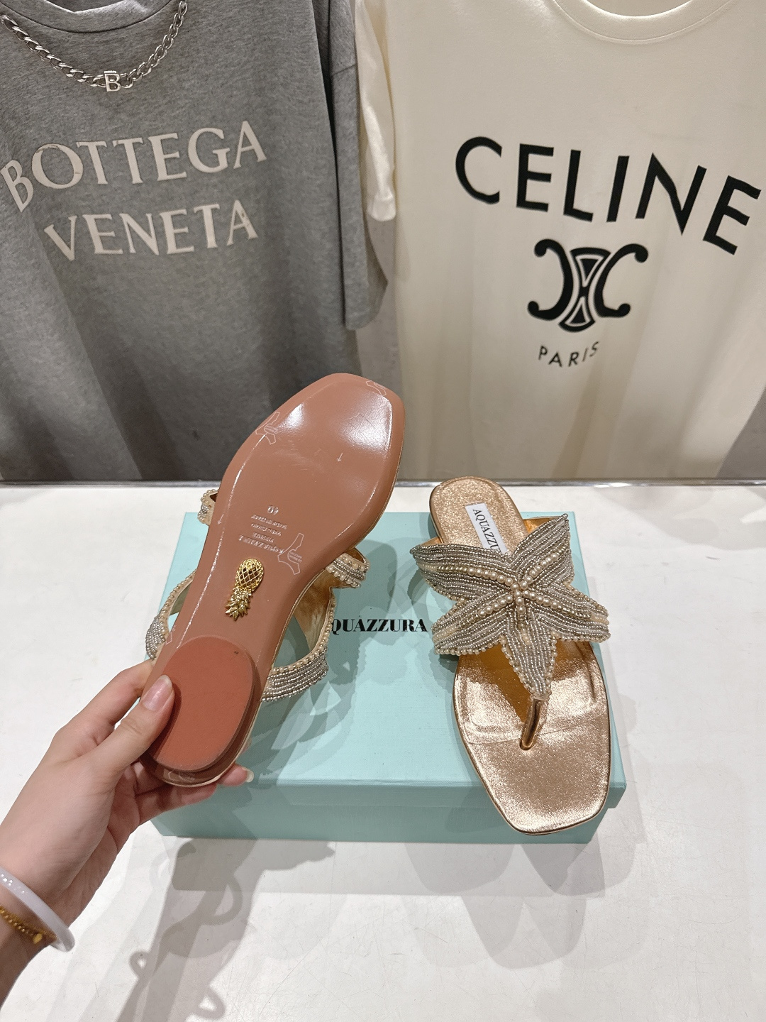 高版本出厂 「ᴀqᴜᴀᴢᴢᴜʀᴀ」AQUAZZURA/菠萝F072 2026ss夏季新款海心串珠水钻夹脚