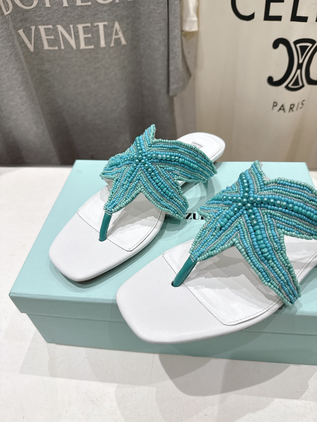 高版本出厂 「ᴀqᴜᴀᴢᴢᴜʀᴀ」AQUAZZURA/菠萝F072 2026ss夏季新款海心串珠水钻夹脚
