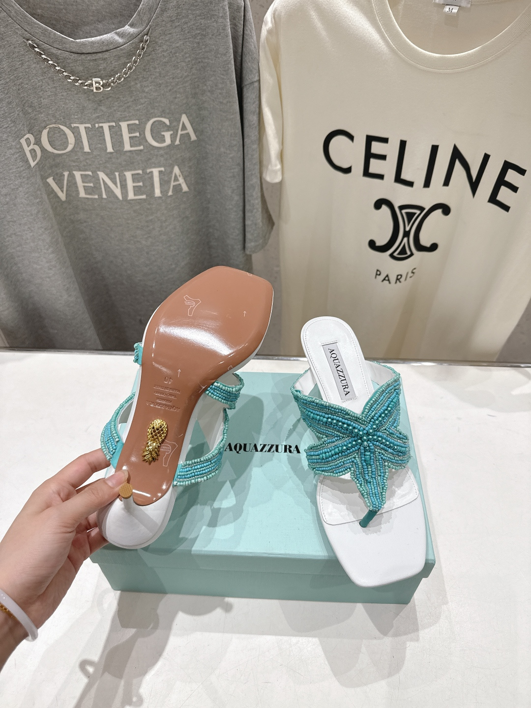 高版本出厂 「ᴀqᴜᴀᴢᴢᴜʀᴀ」AQUAZZURA/菠萝F072 2026ss夏季新款海心串珠水钻夹脚