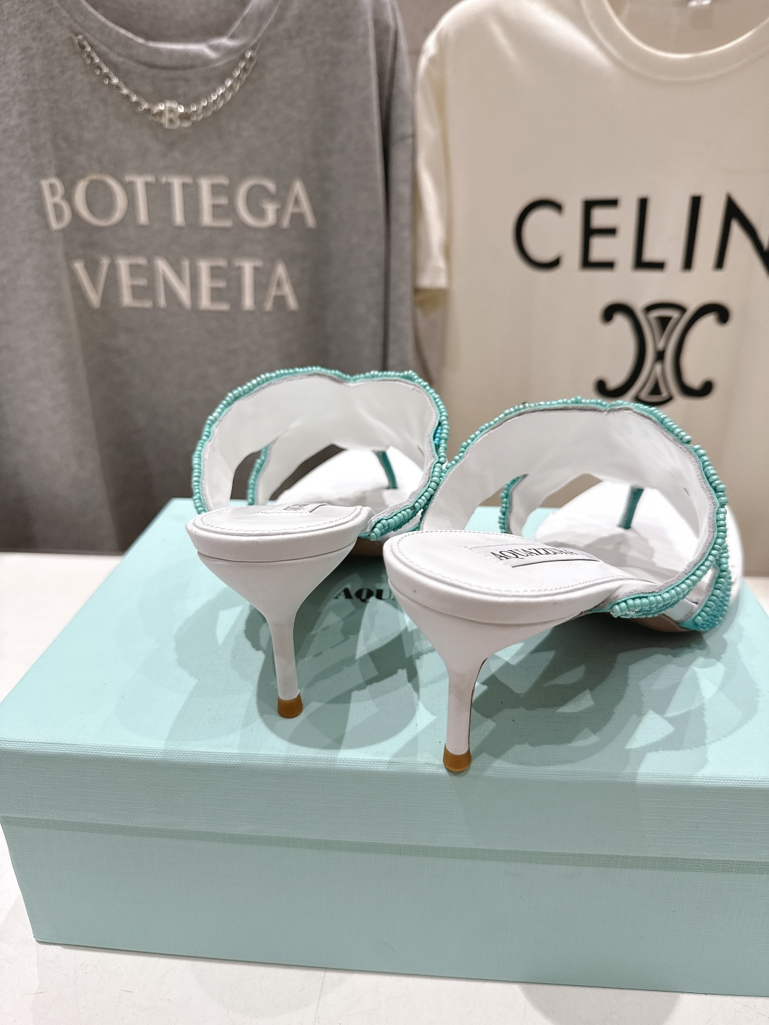 高版本出厂 「ᴀqᴜᴀᴢᴢᴜʀᴀ」AQUAZZURA/菠萝F072 2026ss夏季新款海心串珠水钻夹脚