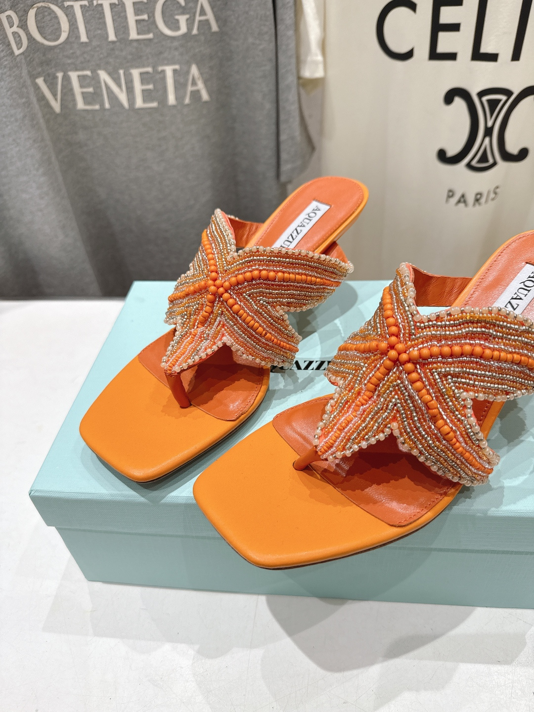 高版本出厂 「ᴀqᴜᴀᴢᴢᴜʀᴀ」AQUAZZURA/菠萝F072 2026ss夏季新款海心串珠水钻夹脚