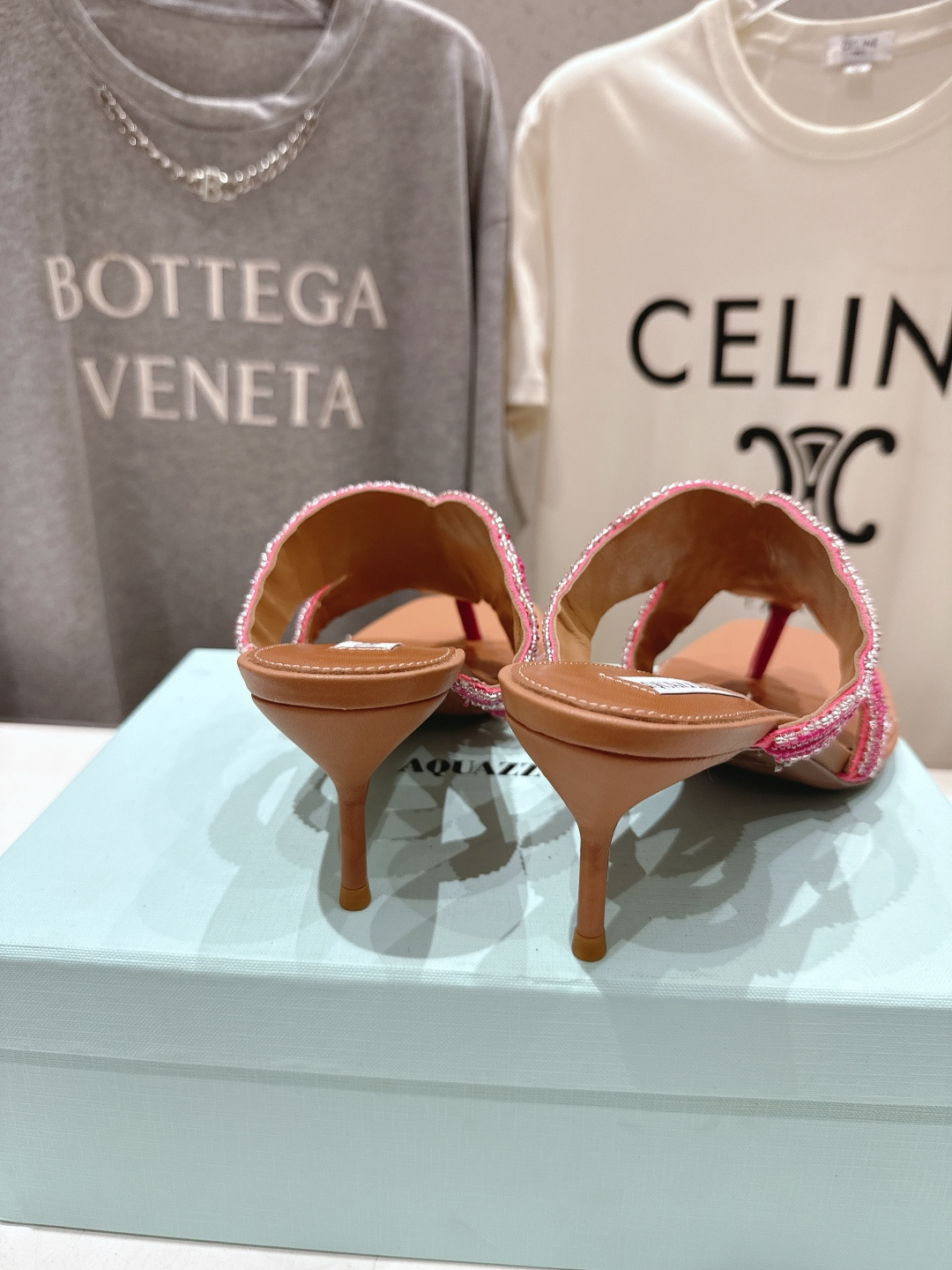 高版本出厂 「ᴀqᴜᴀᴢᴢᴜʀᴀ」AQUAZZURA/菠萝F072 2026ss夏季新款海心串珠水钻夹脚