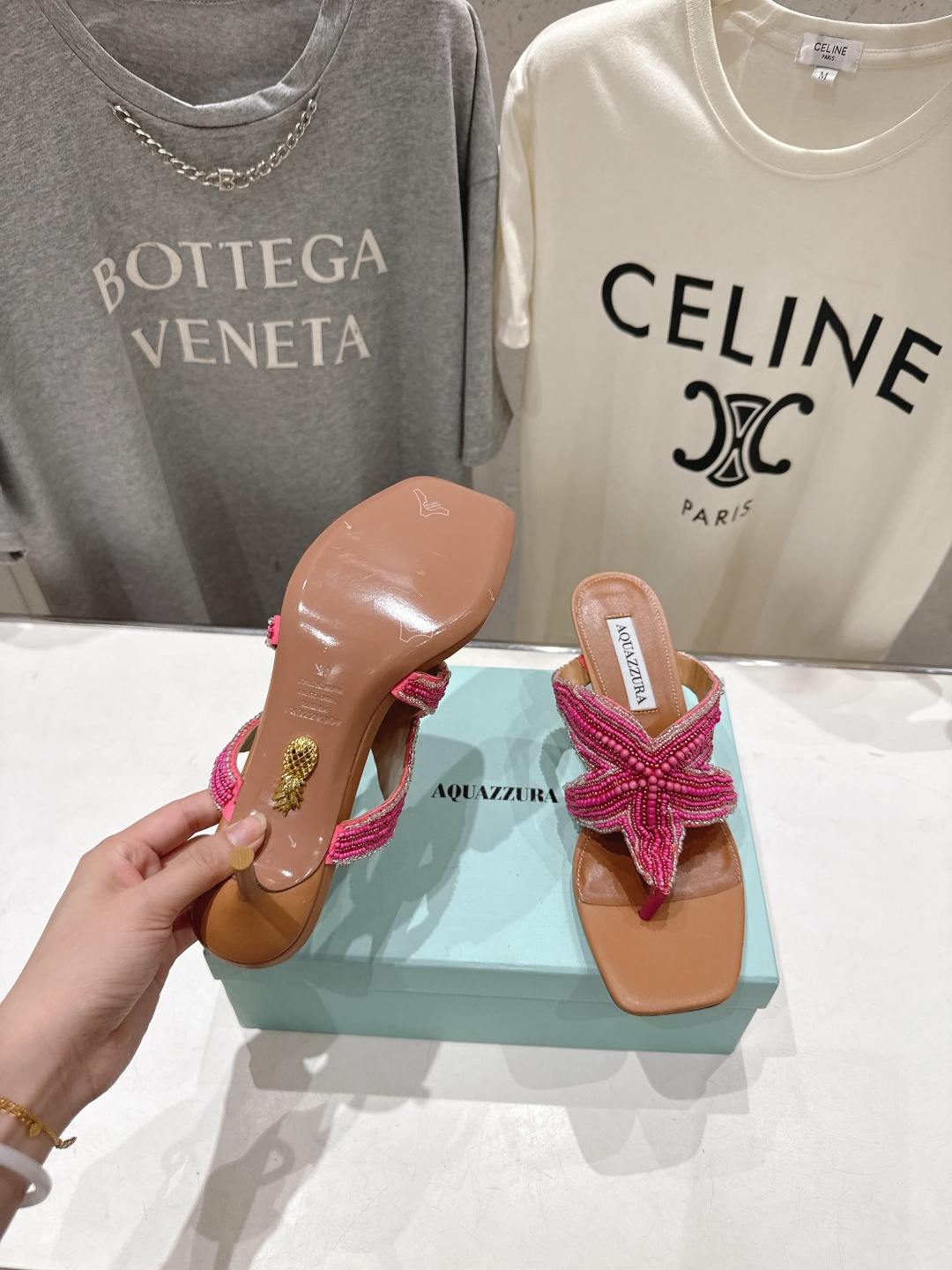高版本出厂 「ᴀqᴜᴀᴢᴢᴜʀᴀ」AQUAZZURA/菠萝F072 2026ss夏季新款海心串珠水钻夹脚