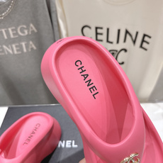 高版本出厂 Chanel*香奈儿F036 小香2026ss爆款人字拖厚底坡跟拖鞋真的是很耐看越看越喜欢 高版本出厂 Chanel*香奈儿F036 小香2026ss爆款人字拖厚底坡跟拖鞋真的是很耐看越看越喜欢
