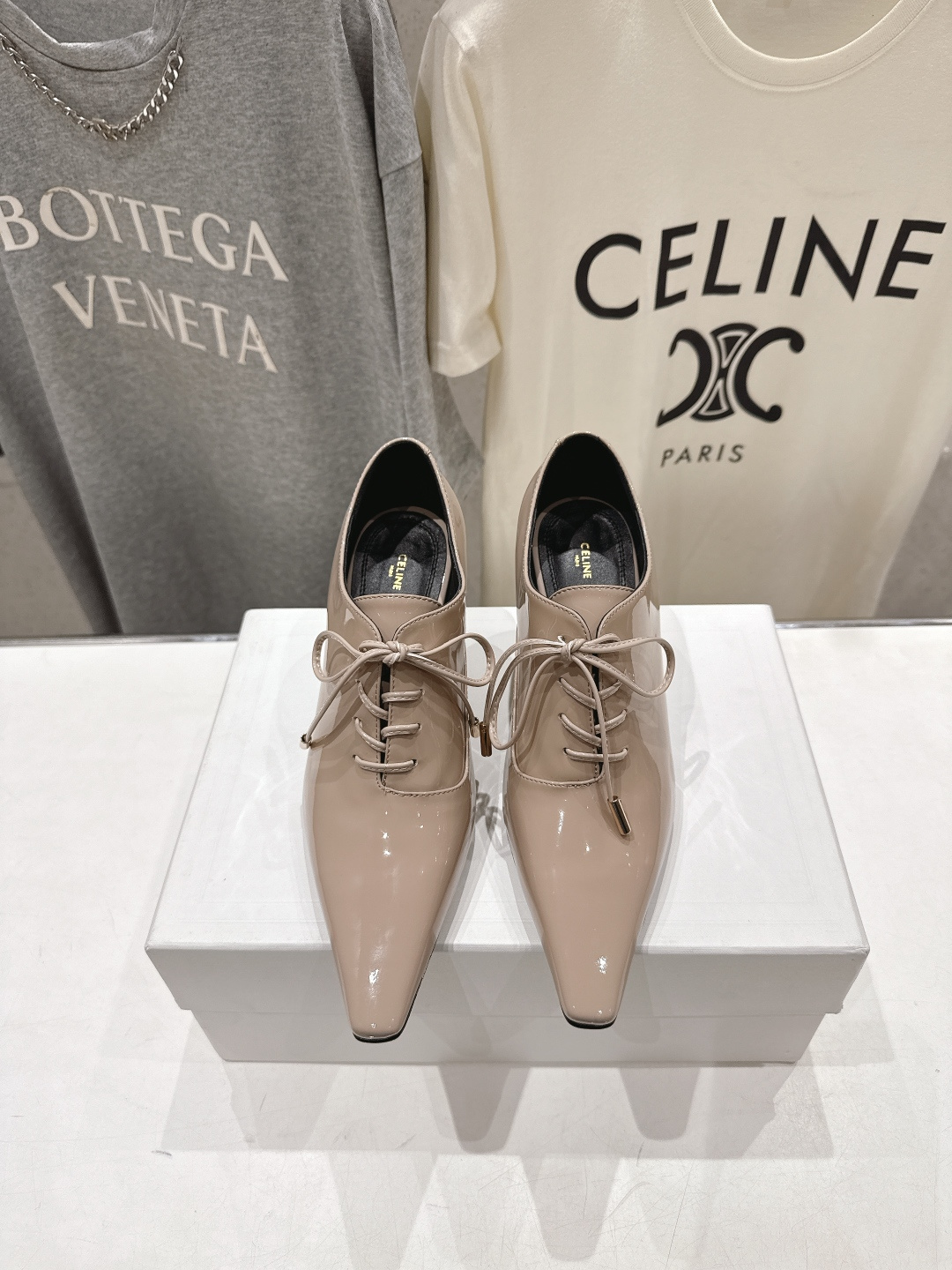 高版本出厂CELINE/赛琳F032 2026ss新品简易尖头玛丽珍复古风高跟鞋～复古简约又时尚 上脚舒