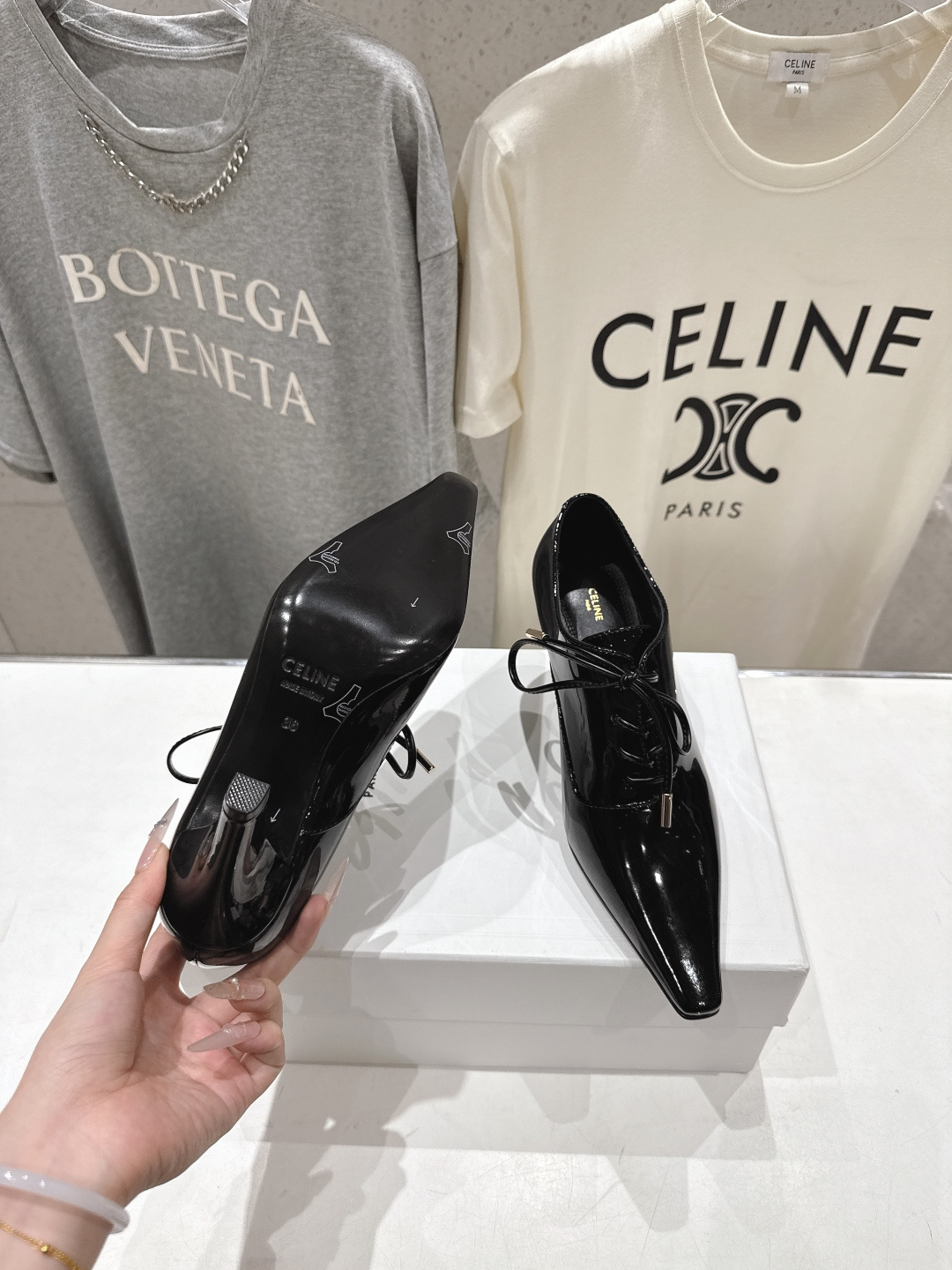 高版本出厂CELINE/赛琳F032 2026ss新品简易尖头玛丽珍复古风高跟鞋~复古简约又时尚 上脚舒 高版本出厂CELINE/赛琳F032 2026ss新品简易尖头玛丽珍复古风高跟鞋~复古简约又时尚 上脚舒