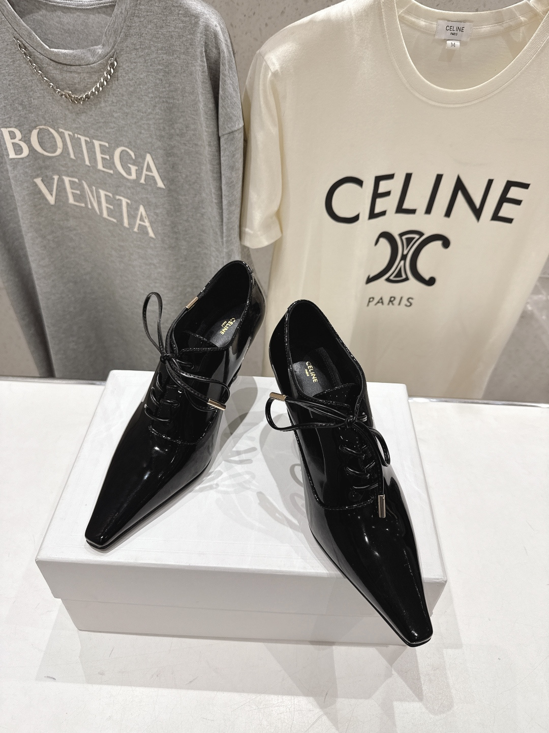高版本出厂CELINE/赛琳F032 2026ss新品简易尖头玛丽珍复古风高跟鞋~复古简约又时尚 上脚舒 高版本出厂CELINE/赛琳F032 2026ss新品简易尖头玛丽珍复古风高跟鞋~复古简约又时尚 上脚舒