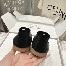 高版本出厂 Maison Margiela 马吉拉MM6新款休闲鞋德训鞋...顶级品质 新品🆕原版复刻 高版本出厂 Maison Margiela 马吉拉MM6新款休闲鞋德训鞋...顶级品质 新品🆕原版复刻