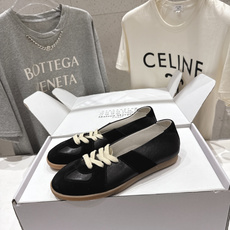 高版本出厂 Maison Margiela 马吉拉MM6新款休闲鞋德训鞋...顶级品质 新品🆕原版复刻 高版本出厂 Maison Margiela 马吉拉MM6新款休闲鞋德训鞋...顶级品质 新品🆕原版复刻