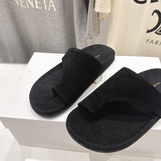 高版本出厂 the row 2026ss夏季爆款平底人字拖夹脚拖鞋非常舒服的平底夹脚拖鞋,极简设计理念 高版本出厂 the row 2026ss夏季爆款平底人字拖夹脚拖鞋非常舒服的平底夹脚拖鞋,极简设计理念