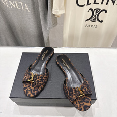 高版本出厂 「SAINT LAURENT*」F017 圣罗兰26ss夏季新款ysl 圣罗兰平底拖鞋~ 高版本出厂 「SAINT LAURENT*」F017 圣罗兰26ss夏季新款ysl 圣罗兰平底拖鞋~