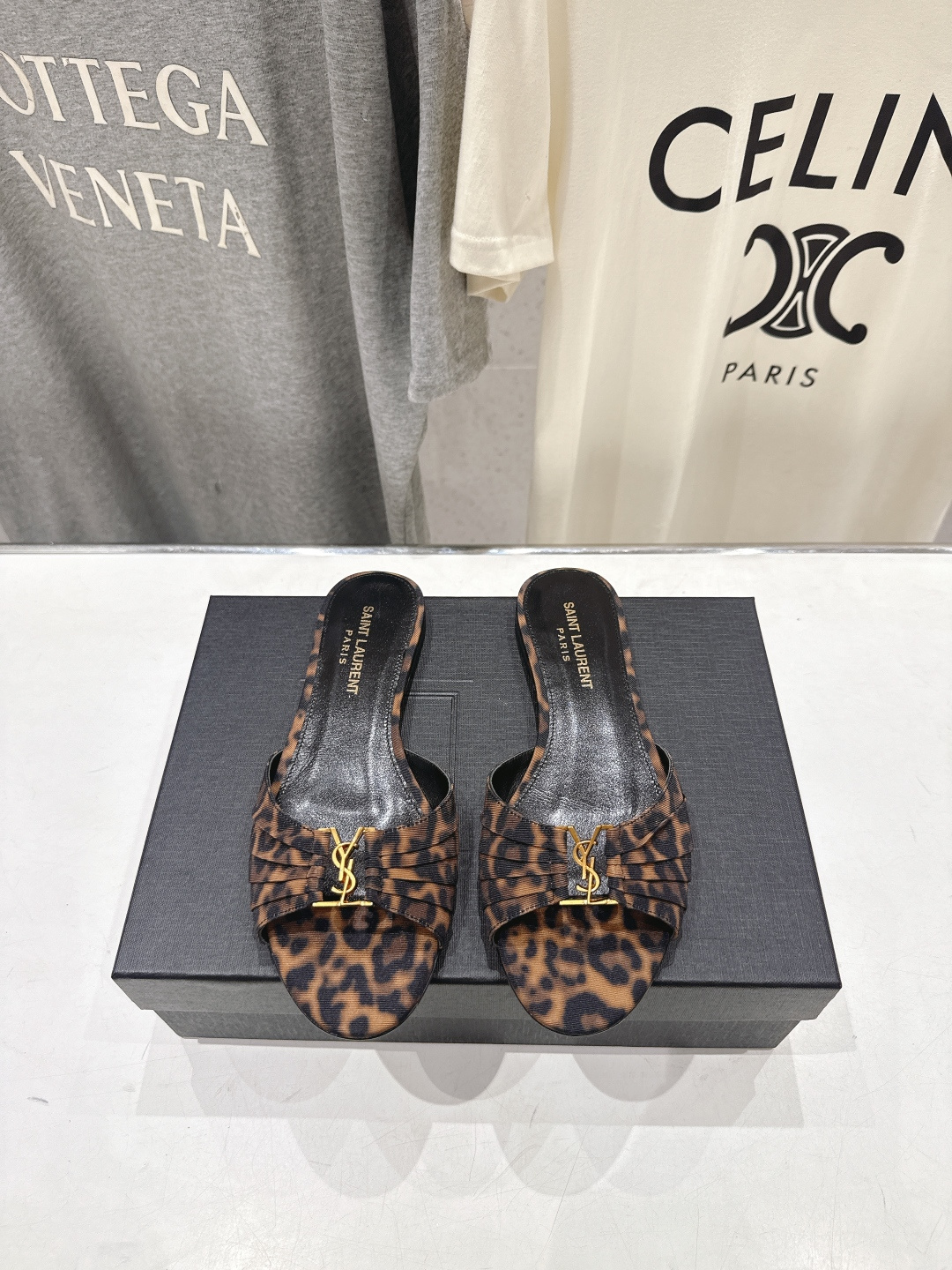 高版本出厂   「SAINT LAURENT*」F017 圣罗兰26ss夏季新款ysl 圣罗兰平底拖鞋～