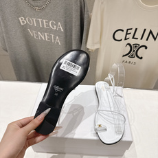 高版本出厂 Celine~赛琳F018 2026ss夏季新款平底时尚罗马风夹脚平底凉鞋New Celi 高版本出厂 Celine~赛琳F018 2026ss夏季新款平底时尚罗马风夹脚平底凉鞋New Celi