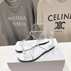 高版本出厂 Celine~赛琳F018 2026ss夏季新款平底时尚罗马风夹脚平底凉鞋New Celi 高版本出厂 Celine~赛琳F018 2026ss夏季新款平底时尚罗马风夹脚平底凉鞋New Celi