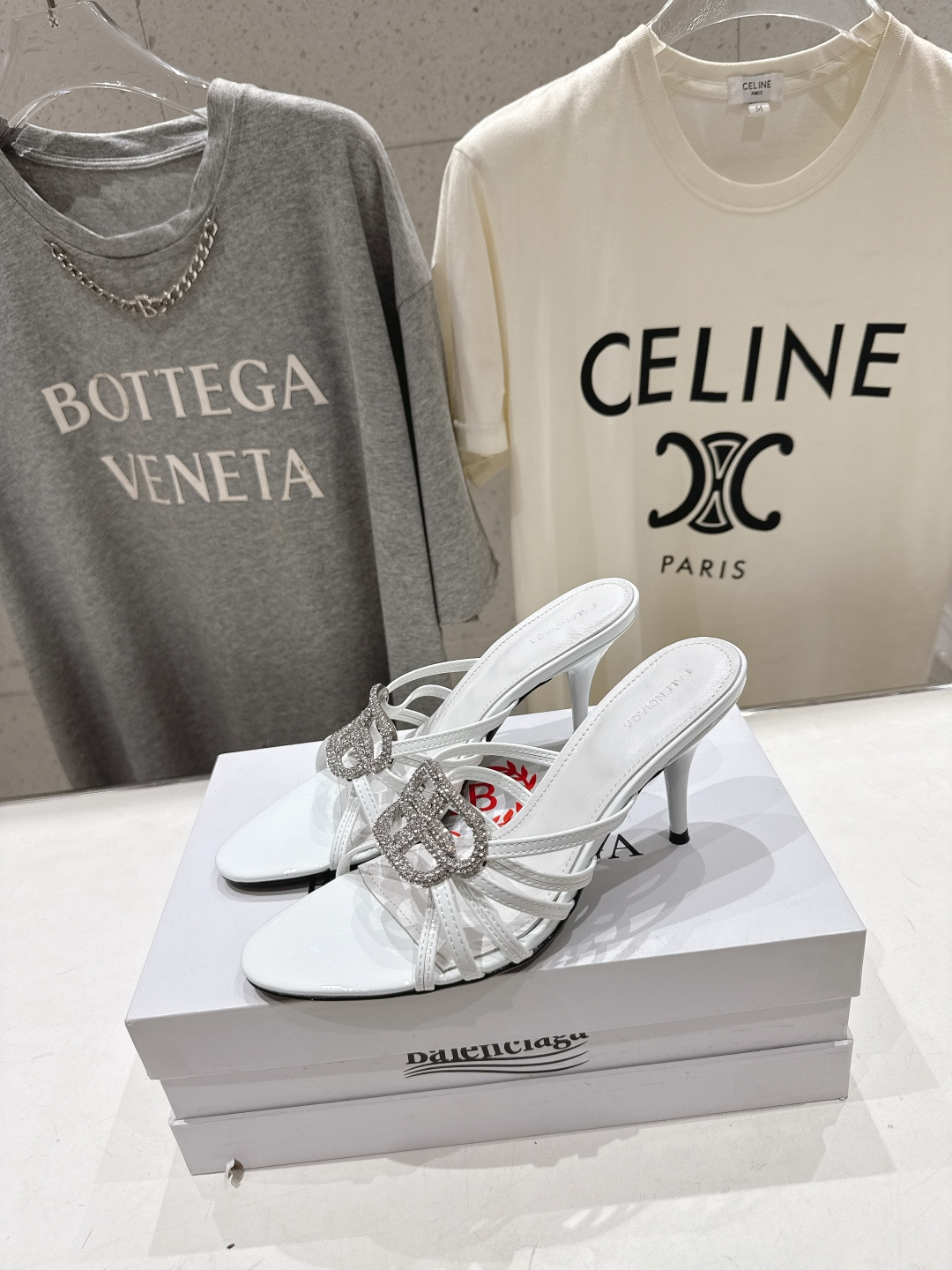 高版本出厂 BALENCIAG*巴黎世家F073 2026ss夏季新款双B字母扣高跟鞋拖鞋非常时髦一款 高版本出厂 BALENCIAG*巴黎世家F073 2026ss夏季新款双B字母扣高跟鞋拖鞋非常时髦一款