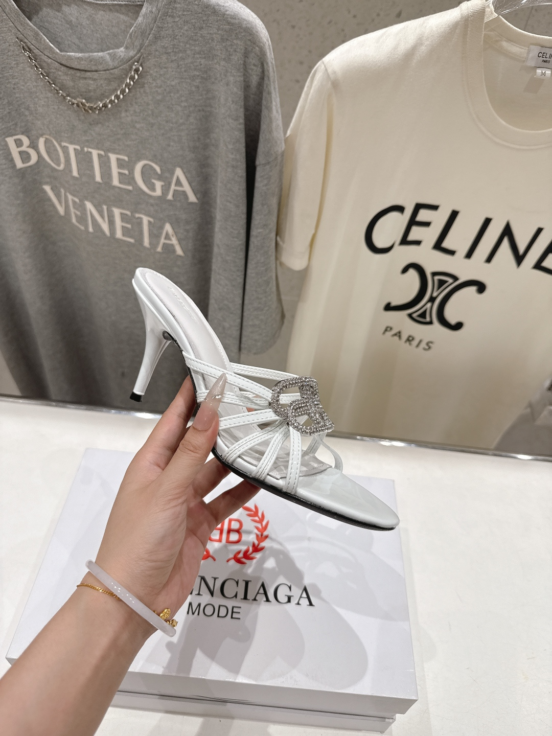 高版本出厂 BALENCIAG*巴黎世家F073 2026ss夏季新款双B字母扣高跟鞋拖鞋非常时髦一款 高版本出厂 BALENCIAG*巴黎世家F073 2026ss夏季新款双B字母扣高跟鞋拖鞋非常时髦一款