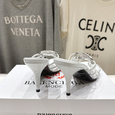 高版本出厂 BALENCIAG*巴黎世家F073 2026ss夏季新款双B字母扣高跟鞋拖鞋非常时髦一款 高版本出厂 BALENCIAG*巴黎世家F073 2026ss夏季新款双B字母扣高跟鞋拖鞋非常时髦一款
