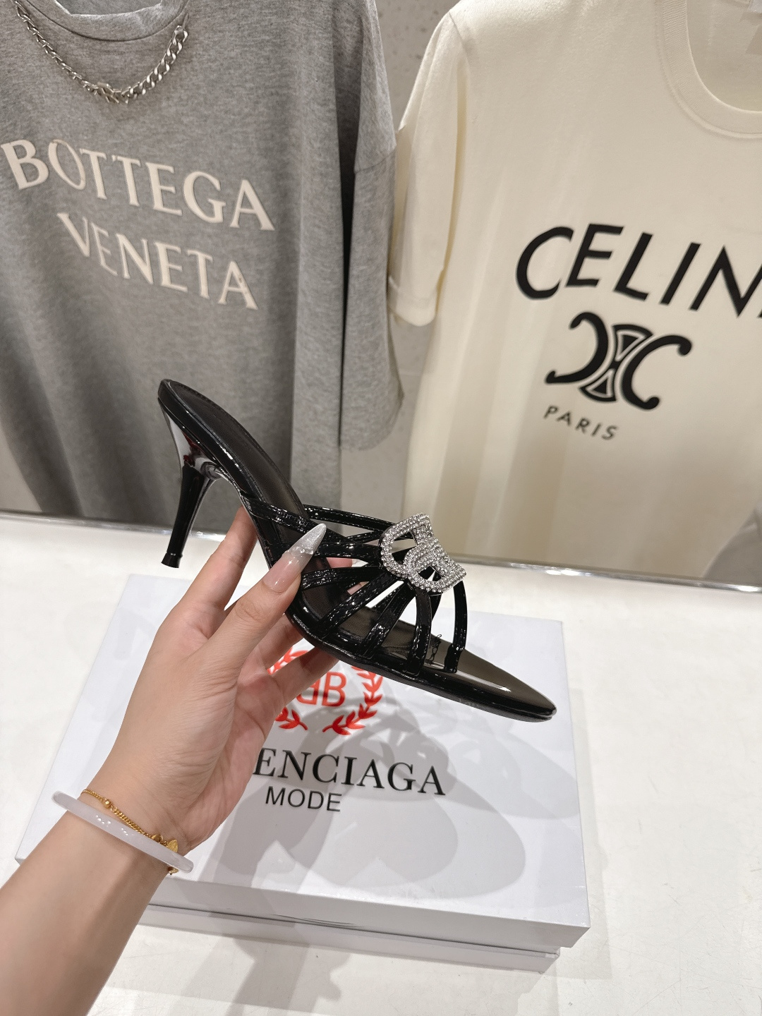 高版本出厂 BALENCIAG*巴黎世家F073 2026ss夏季新款双B字母扣高跟鞋拖鞋非常时髦一款 高版本出厂 BALENCIAG*巴黎世家F073 2026ss夏季新款双B字母扣高跟鞋拖鞋非常时髦一款