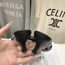 高版本出厂 BALENCIAG*巴黎世家F073 2026ss夏季新款尖头高跟鞋拖鞋非常舒服的高跟拖鞋 高版本出厂 BALENCIAG*巴黎世家F073 2026ss夏季新款尖头高跟鞋拖鞋非常舒服的高跟拖鞋
