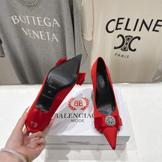 高版本出厂 BALENCIAG*巴黎世家F073 2026ss夏季新款水钻蝴蝶结尖头高跟鞋单鞋非常舒服 高版本出厂 BALENCIAG*巴黎世家F073 2026ss夏季新款水钻蝴蝶结尖头高跟鞋单鞋非常舒服