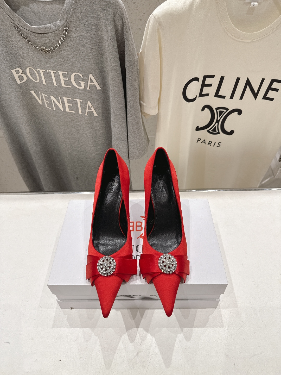 高版本出厂  BALENCIAG*巴黎世家F073 2026ss夏季新款水钻蝴蝶结尖头高跟鞋单鞋非常舒服
