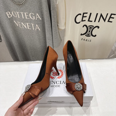 高版本出厂 BALENCIAG*巴黎世家F073 2026ss夏季新款水钻蝴蝶结尖头高跟鞋单鞋非常舒服 高版本出厂 BALENCIAG*巴黎世家F073 2026ss夏季新款水钻蝴蝶结尖头高跟鞋单鞋非常舒服
