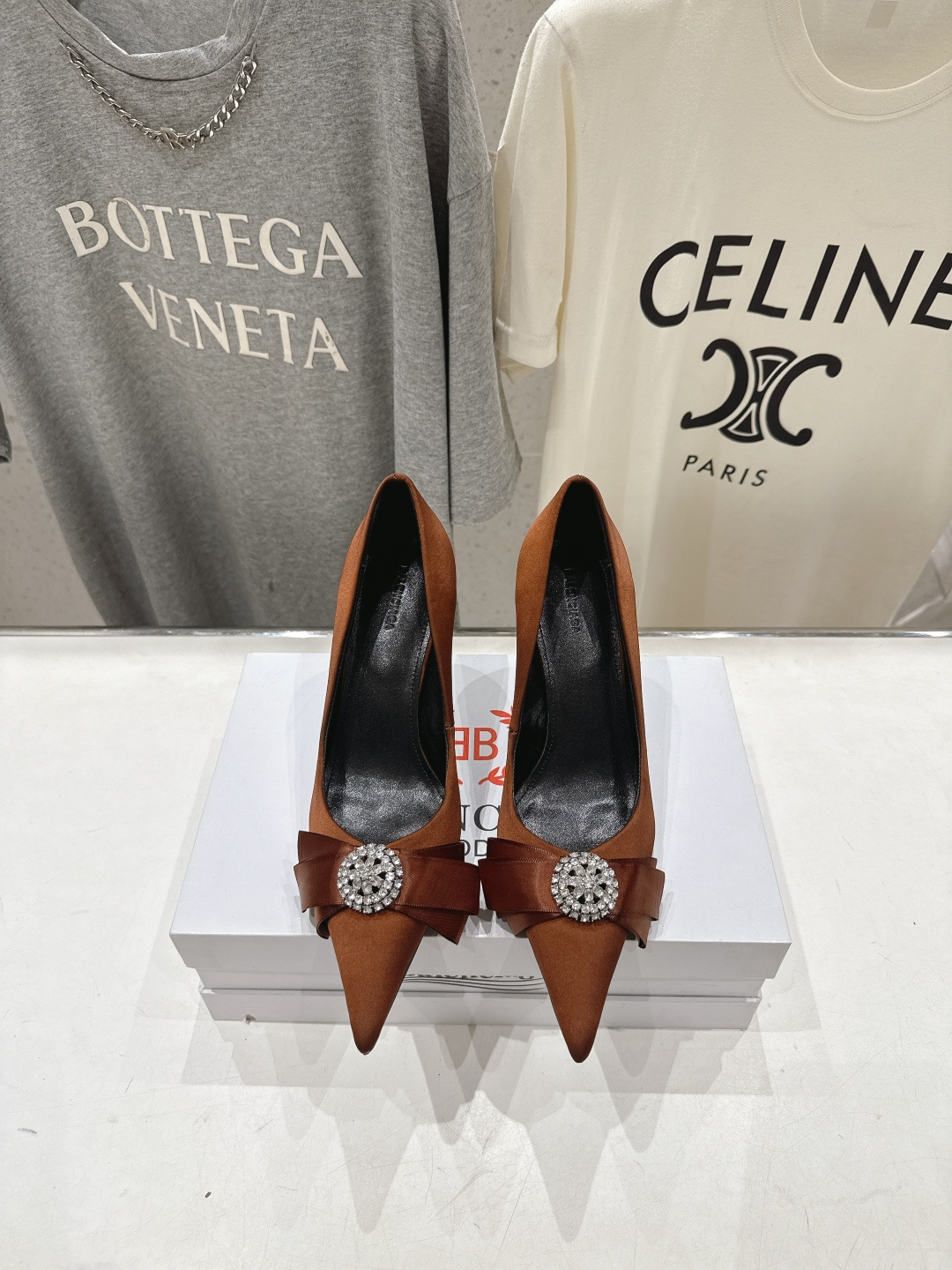高版本出厂  BALENCIAG*巴黎世家F073 2026ss夏季新款水钻蝴蝶结尖头高跟鞋单鞋非常舒服
