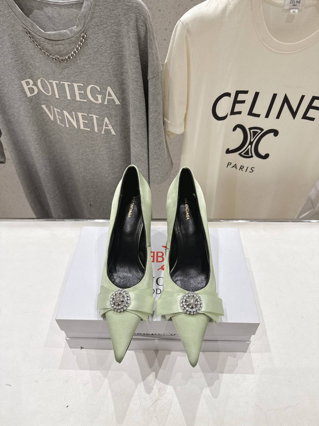 高版本出厂  BALENCIAG*巴黎世家F073 2026ss夏季新款水钻蝴蝶结尖头高跟鞋单鞋非常舒服