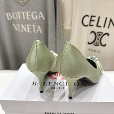高版本出厂 BALENCIAG*巴黎世家F073 2026ss夏季新款水钻蝴蝶结尖头高跟鞋单鞋非常舒服 高版本出厂 BALENCIAG*巴黎世家F073 2026ss夏季新款水钻蝴蝶结尖头高跟鞋单鞋非常舒服