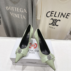 高版本出厂 BALENCIAG*巴黎世家F073 2026ss夏季新款水钻蝴蝶结尖头高跟鞋单鞋非常舒服 高版本出厂 BALENCIAG*巴黎世家F073 2026ss夏季新款水钻蝴蝶结尖头高跟鞋单鞋非常舒服