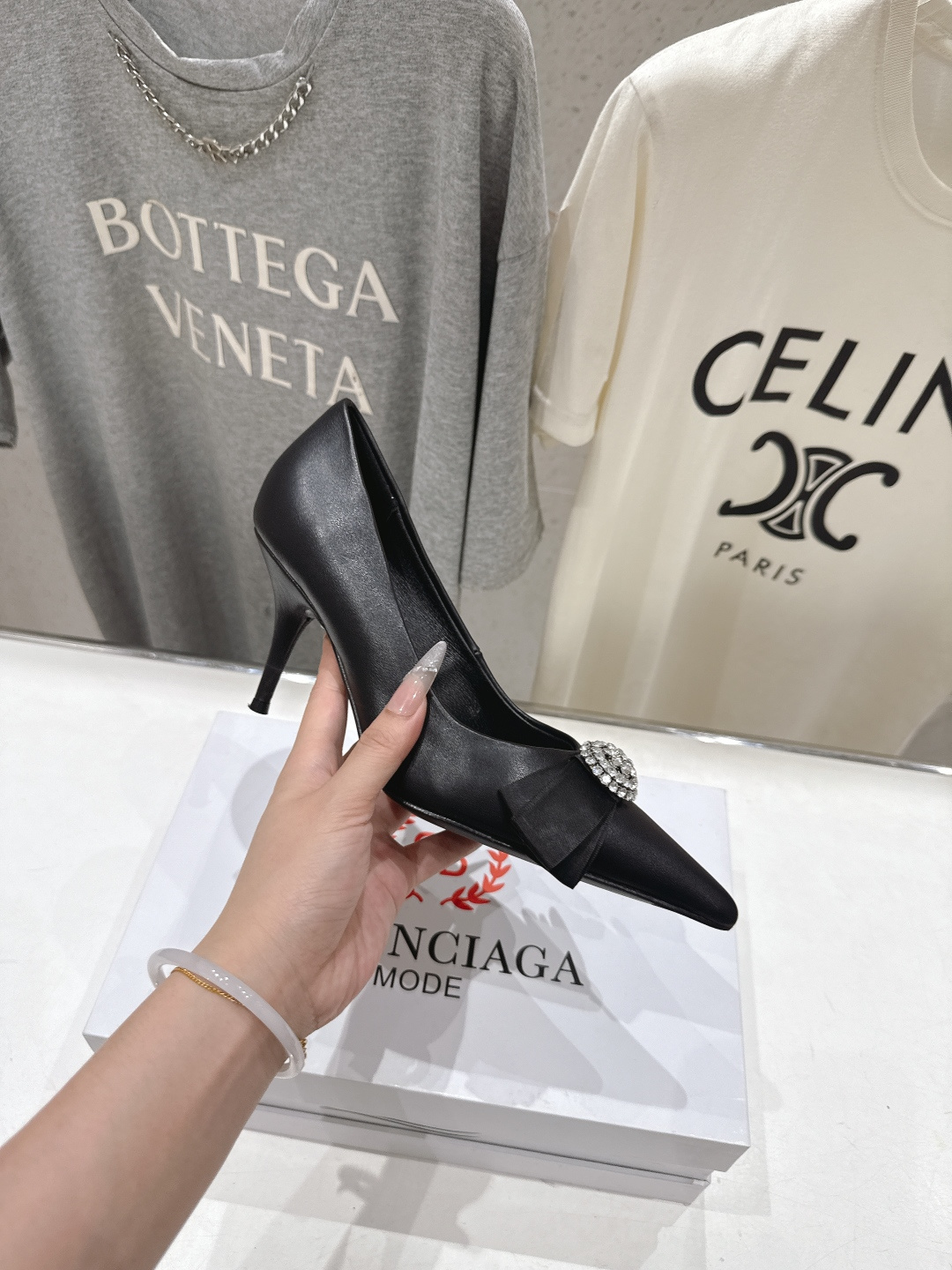 高版本出厂  BALENCIAG*巴黎世家F073 2026ss夏季新款水钻蝴蝶结尖头高跟鞋单鞋非常舒服