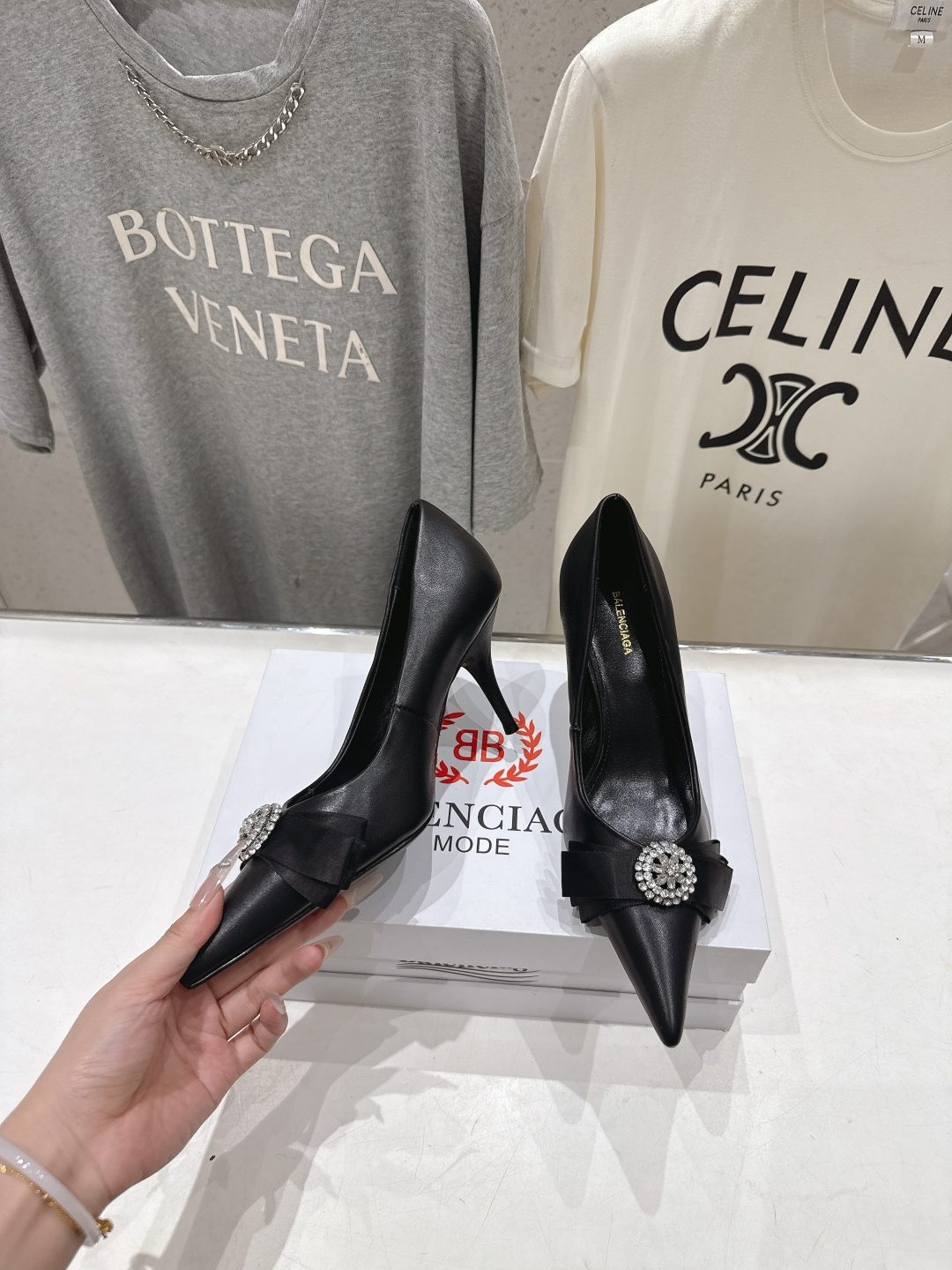 高版本出厂  BALENCIAG*巴黎世家F073 2026ss夏季新款水钻蝴蝶结尖头高跟鞋单鞋非常舒服