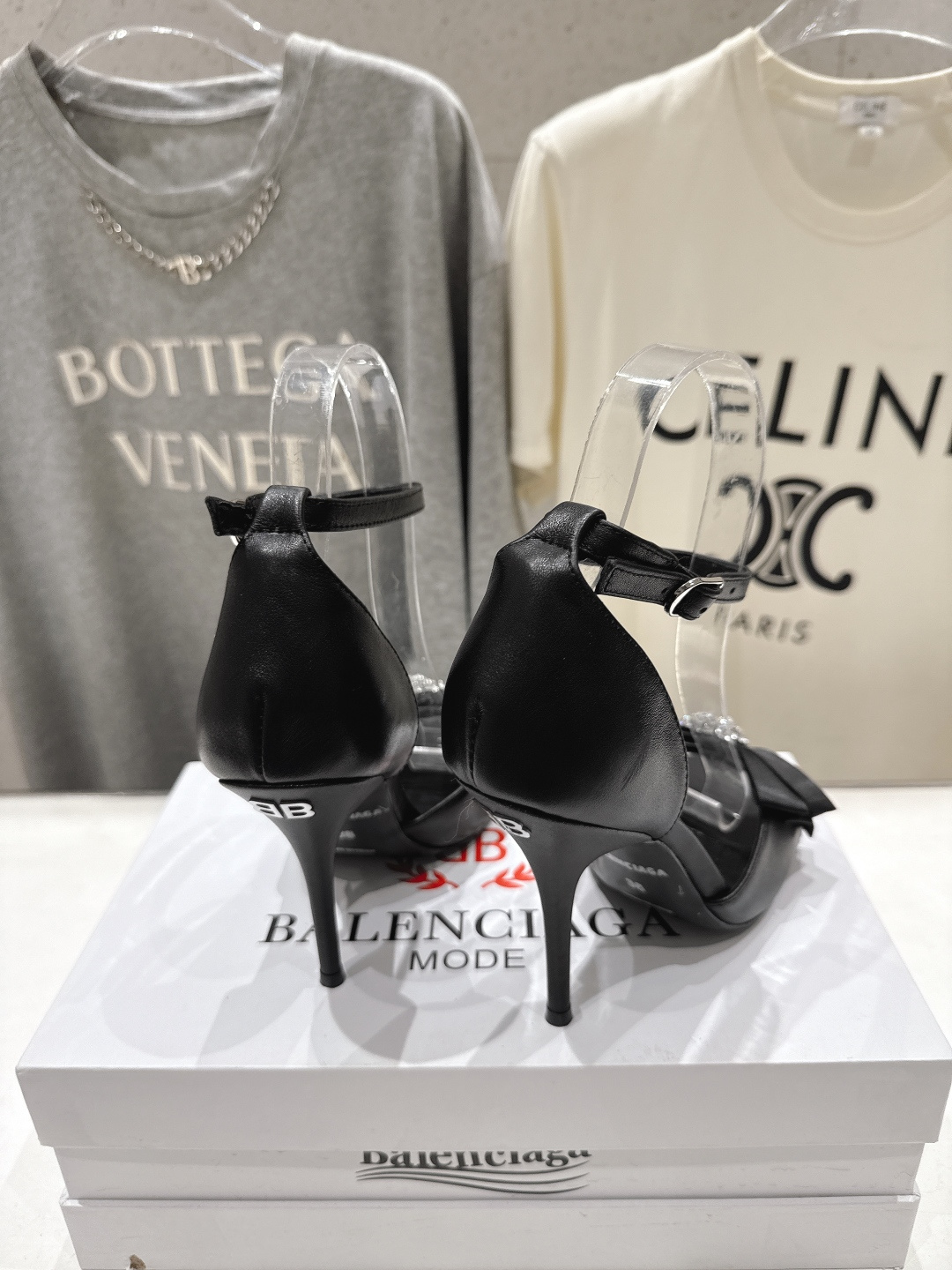 高版本出厂 BALENCIAG*巴黎世家F073 2026ss夏季新款水钻蝴蝶结鱼嘴高跟鞋凉鞋非常舒服 高版本出厂 BALENCIAG*巴黎世家F073 2026ss夏季新款水钻蝴蝶结鱼嘴高跟鞋凉鞋非常舒服
