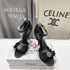 高版本出厂 BALENCIAG*巴黎世家F073 2026ss夏季新款水钻蝴蝶结鱼嘴高跟鞋凉鞋非常舒服 高版本出厂 BALENCIAG*巴黎世家F073 2026ss夏季新款水钻蝴蝶结鱼嘴高跟鞋凉鞋非常舒服