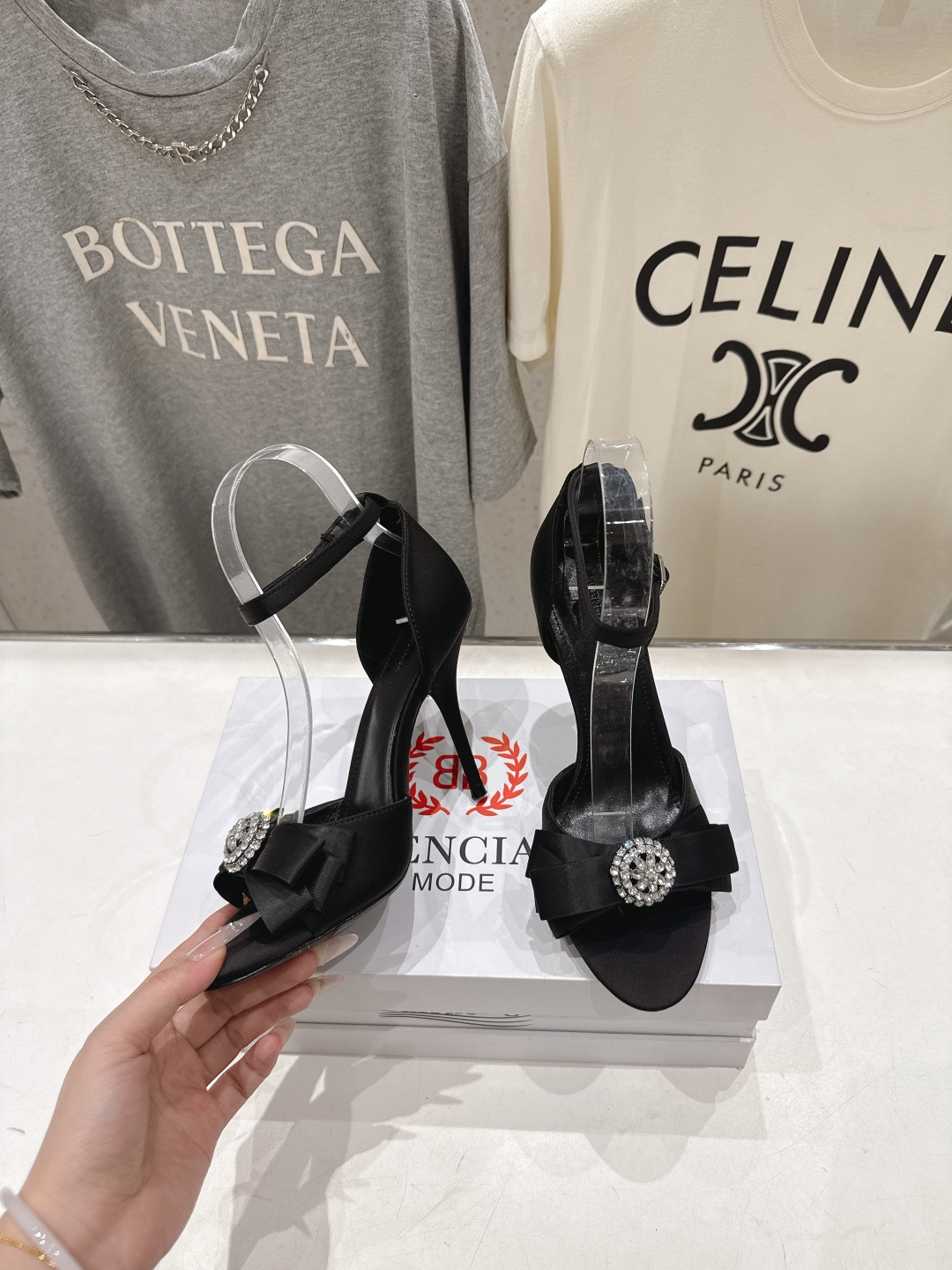 高版本出厂  BALENCIAG*巴黎世家F073 2026ss夏季新款水钻蝴蝶结鱼嘴高跟鞋凉鞋非常舒服