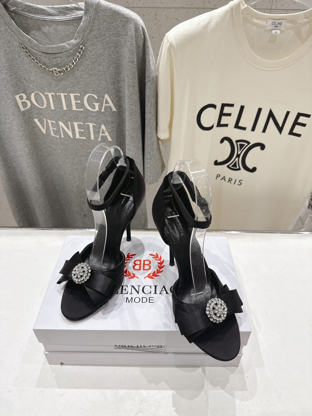 高版本出厂  BALENCIAG*巴黎世家F073 2026ss夏季新款水钻蝴蝶结鱼嘴高跟鞋凉鞋非常舒服