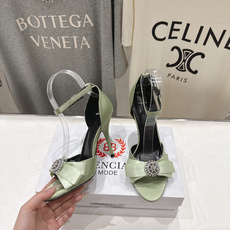 高版本出厂 BALENCIAG*巴黎世家F073 2026ss夏季新款水钻蝴蝶结鱼嘴高跟鞋凉鞋非常舒服 高版本出厂 BALENCIAG*巴黎世家F073 2026ss夏季新款水钻蝴蝶结鱼嘴高跟鞋凉鞋非常舒服