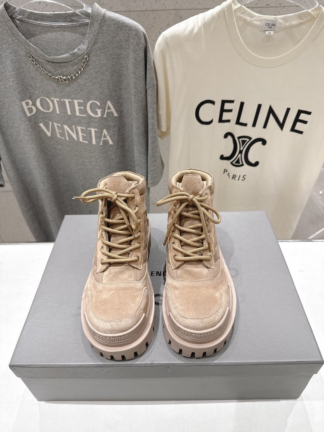高版本出厂  男码+20  BALENCIAG*巴黎世家F046 2026ss秋冬新款高帮系带短靴 情侣