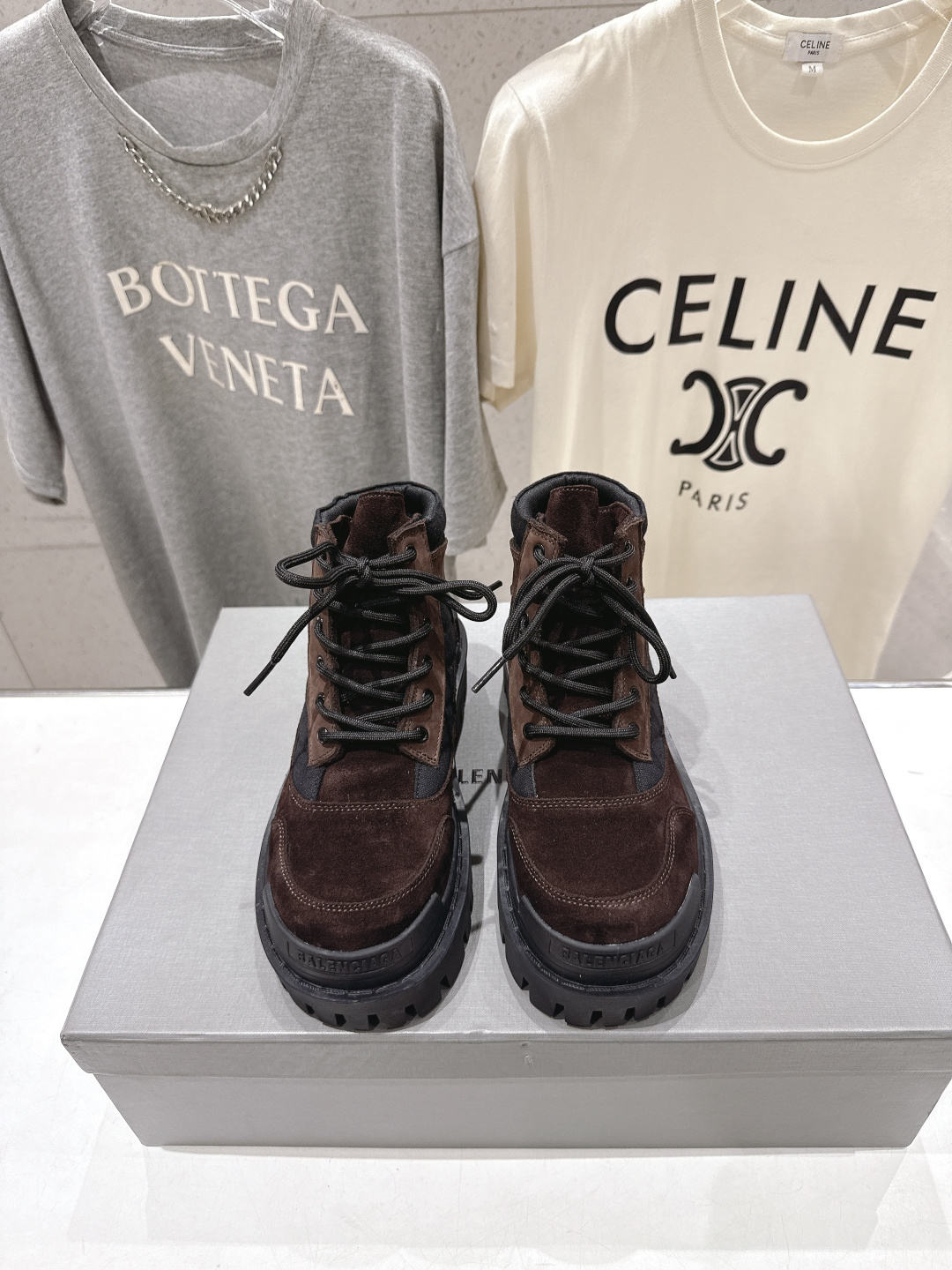 高版本出厂  男码+20  BALENCIAG*巴黎世家F046 2026ss秋冬新款高帮系带短靴 情侣