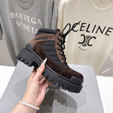 高版本出厂 男码+20 BALENCIAG*巴黎世家F046 2026ss秋冬新款高帮系带短靴 情侣 高版本出厂 男码+20 BALENCIAG*巴黎世家F046 2026ss秋冬新款高帮系带短靴 情侣