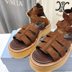 高版本出厂 Prada/普拉达F029 2026ss夏季新款复古风沙滩厚底凉鞋这个鞋型真的属于经典不会过 高版本出厂 Prada/普拉达F029 2026ss夏季新款复古风沙滩厚底凉鞋这个鞋型真的属于经典不会过